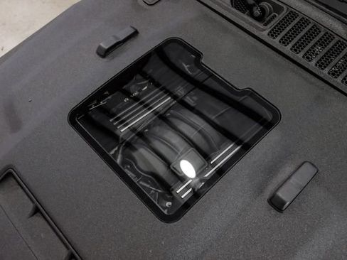 Used 2025 Jeep Gladiator Rubicon w/ Safety Group image 4