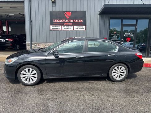 Used 2013 Honda Accord EX image 2