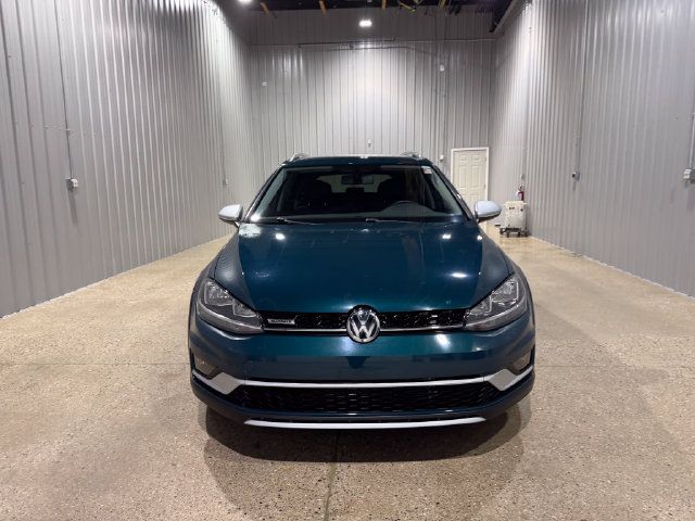 Used 2018 Volkswagen Golf Alltrack AWD/4WD image 3