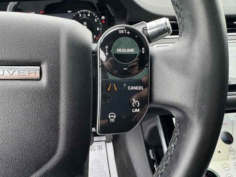 Used 2020 Land Rover Range Rover Evoque SE image 15