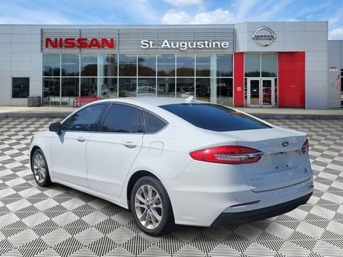 Used 2020 Ford Fusion SE FWD image 4