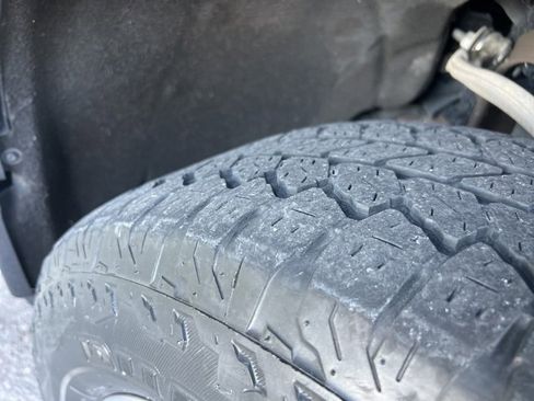 Used 2020 GMC Sierra 1500 AT4 w/ AT4 Premium Package image 11