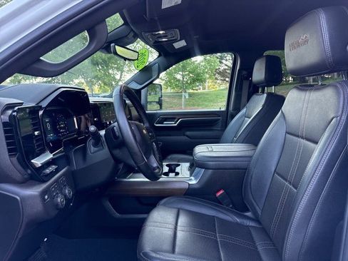 Used 2026 Chevrolet Silverado 3500 High Country w/ Technology Package AWD/4WD image 12