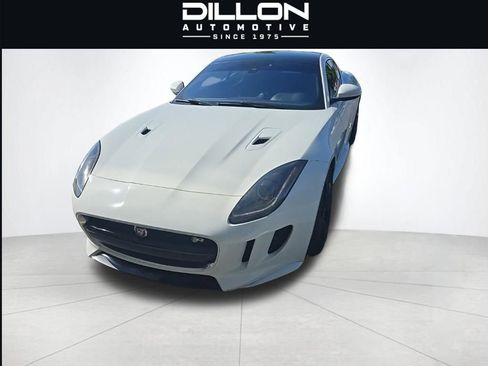 Used 2017 Jaguar F-TYPE R AWD/4WD image 2