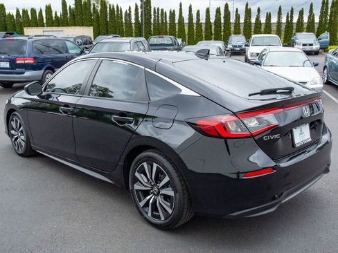 Certified 2024 Honda Civic EX-L image 10