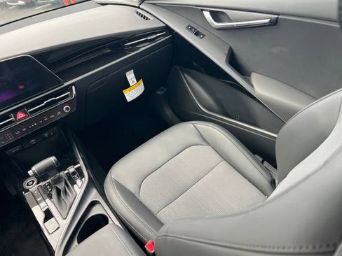 Certified 2026 Kia Niro EX FWD image 13