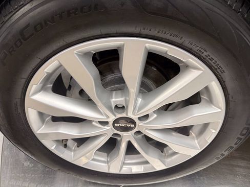 Used 2013 Toyota RAV4 Limited AWD/4WD image 29