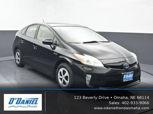 Used 2013 Toyota Prius Three w/ Solar Roof Pkg FWD image 8