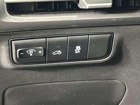 Used 2025 Hyundai Santa Cruz SE FWD image 20