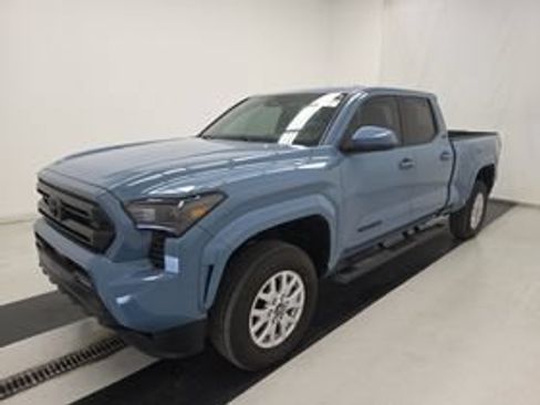 Used 2026 Toyota Tacoma SR5 RWD image 1