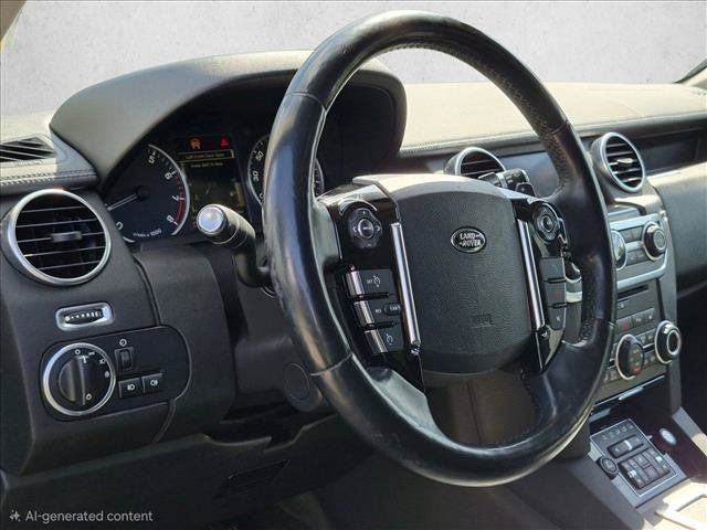 Used 2016 Land Rover LR4 HSE AWD/4WD image 2