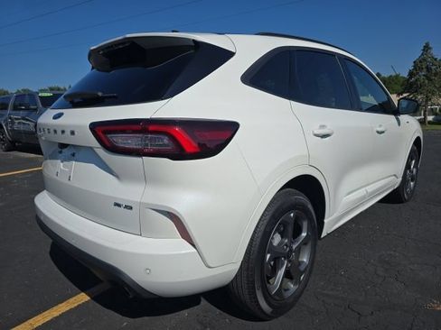 Used 2024 Ford Escape ST-Line w/ Tech Pack #1 AWD/4WD image 7