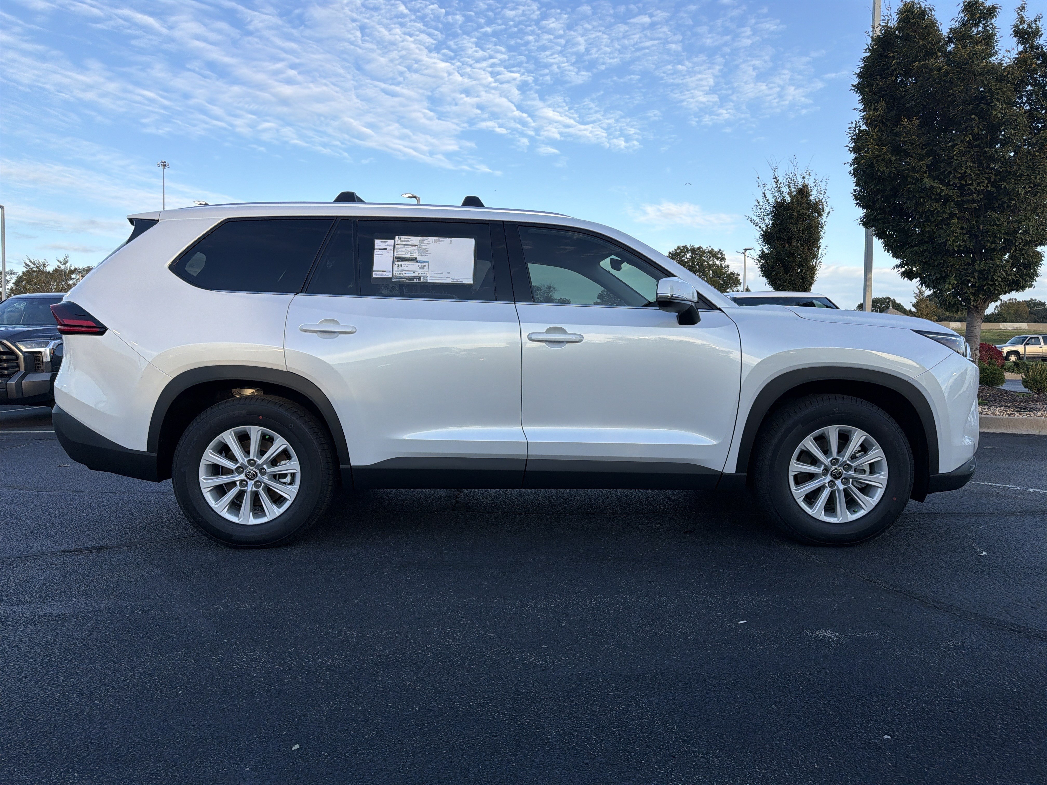 New 2026 Toyota Grand Highlander XLE FWD image 10