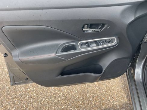 Certified 2025 Nissan Versa SR w/ Trunk Package FWD image 9