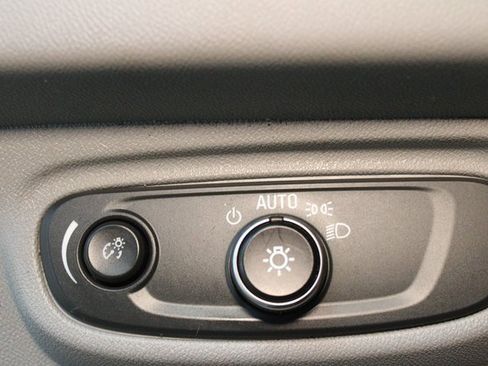 Used 2019 GMC Terrain SLE image 15