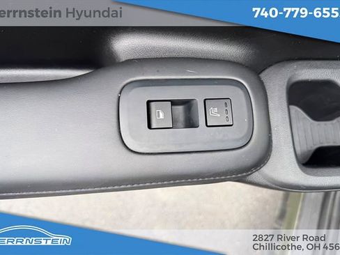 Used 2025 Hyundai Santa Fe Limited image 23