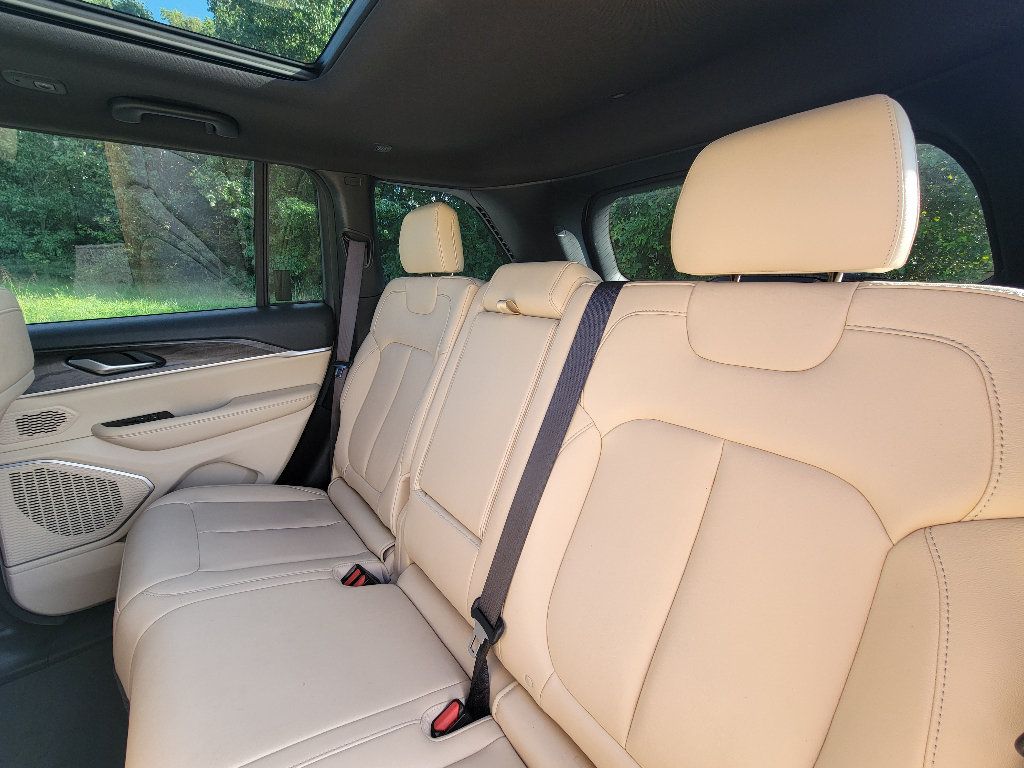 Used 2023 Jeep Grand Cherokee 4WD 4xe image 27