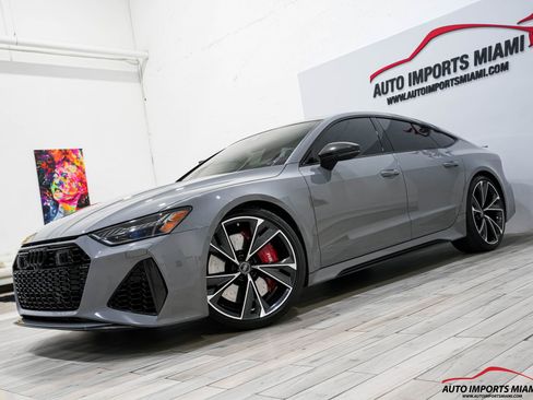 Used 2022 Audi RS 7 4.0T image 4