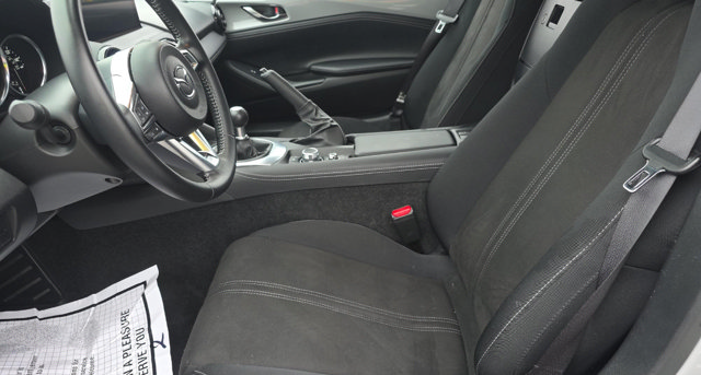 Used 2025 MAZDA MX-5 Miata Club RWD image 4