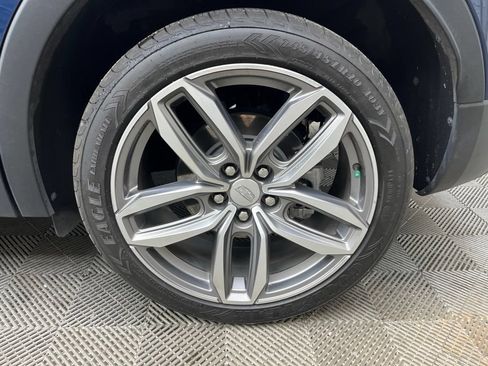 Used 2019 Cadillac XT4 Sport w/ Driver Awareness Package FWD image 11