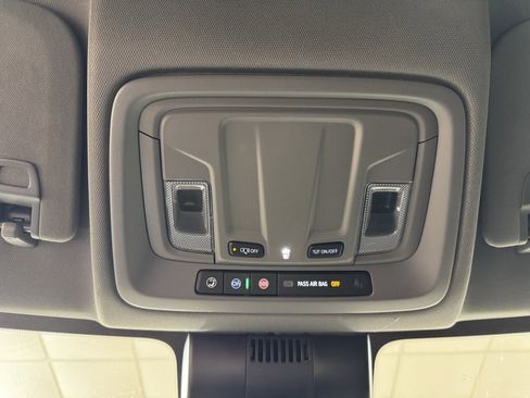 Used 2024 GMC Sierra 1500 Elevation image 39