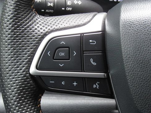 Certified 2024 Toyota Sienna XLE Woodland Edition AWD/4WD image 28
