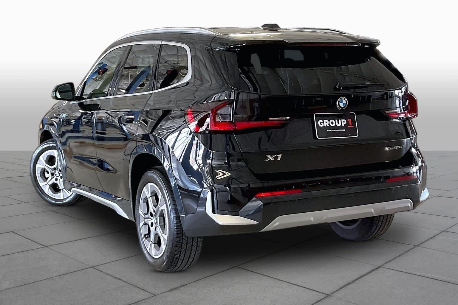 Used 2025 BMW X1 xDrive28i AWD/4WD image 11