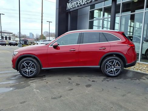 Used 2026 Mercedes-Benz GLC 300 4MATIC image 3