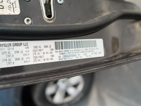 Used 2015 RAM 1500 Classic SLT RWD image 37