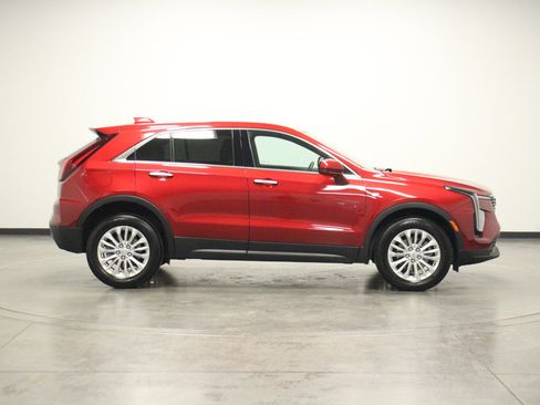 Used 2024 Cadillac XT4 Luxury image 9