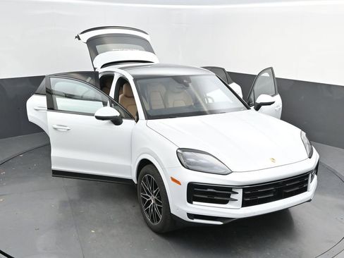 New 2025 Porsche Cayenne image 47
