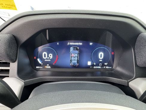 Used 2025 Ford Explorer Active w/ Active Comfort Package image 25