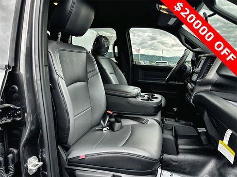 New 2024 RAM 3500 Tradesman w/ Chrome Appearance Group image 20