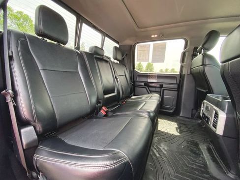 Used 2019 Ford F250 Lariat w/ Lariat Ultimate Package AWD/4WD image 28