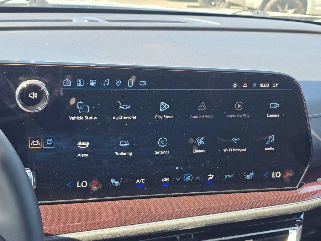 Used 2025 Chevrolet Traverse Z71 w/ LPO, Floor Liner Package AWD/4WD image 26