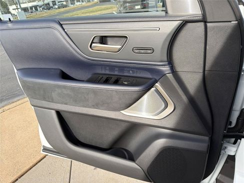 New 2026 INFINITI QX80 4WD w/ Sport Exterior Package image 27