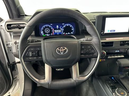 Used 2025 Toyota Tacoma TRD Sport w/ TRD Sport Upgrade Package image 14