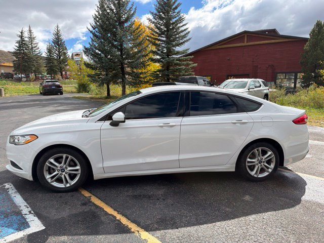 Used 2018 Ford Fusion SE w/ Fusion SE Technology Package FWD image 5