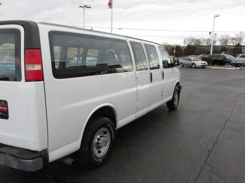 Used 2014 Chevrolet Express 2500 Extended RWD image 41