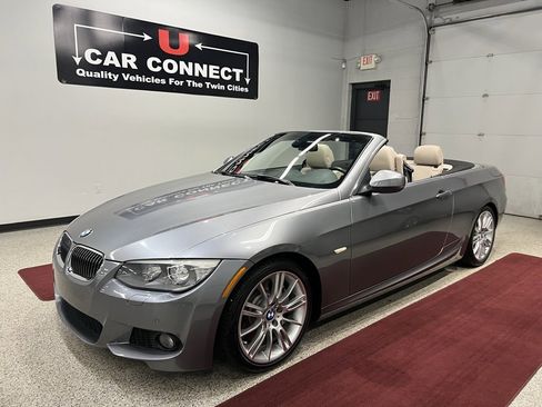 Used 2013 BMW 335i Convertible image 2