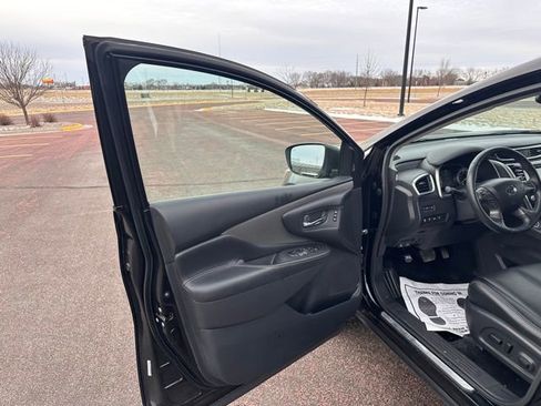Used 2020 Nissan Murano SL image 10