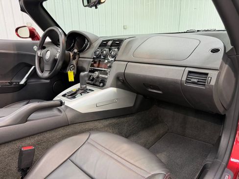 Used 2009 Saturn Sky Ruby Red image 24