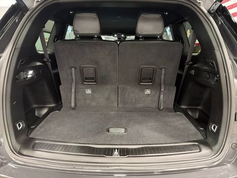 Used 2025 Jeep Grand Cherokee L Limited AWD/4WD image 19