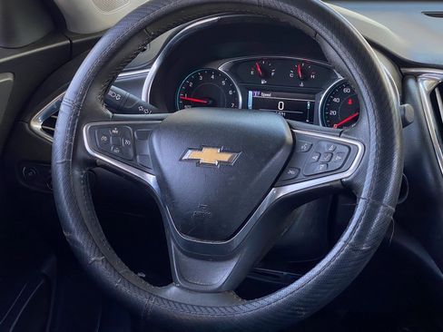 Used 2017 Chevrolet Malibu LT w/ Leather Package image 11