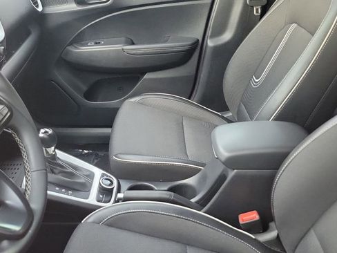 Certified 2023 Hyundai Venue Limited image 7