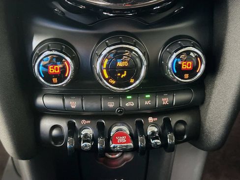 Used 2018 MINI Cooper 4-Door Hardtop FWD image 15