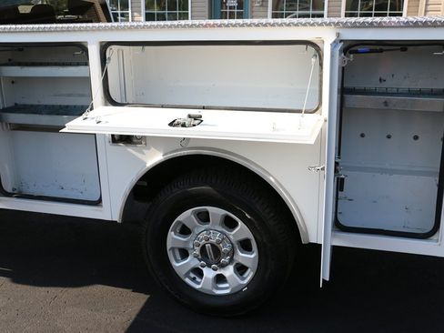 Used 2023 Ford F250 XLT AWD/4WD image 40