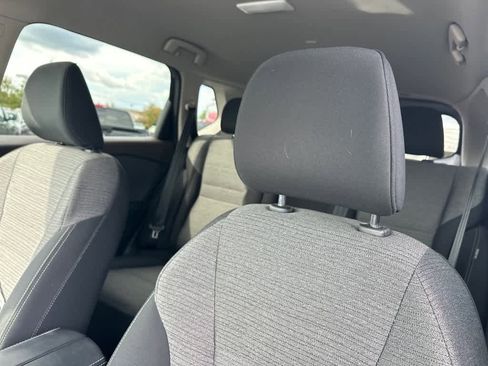 Used 2023 Nissan Rogue SV image 16