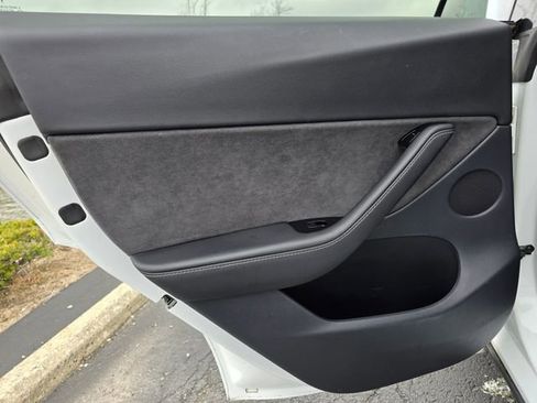 Used 2020 Tesla Model Y Performance image 30