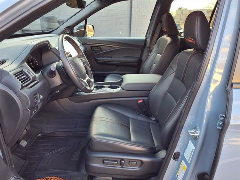 Used 2025 Honda Ridgeline TrailSport image 14